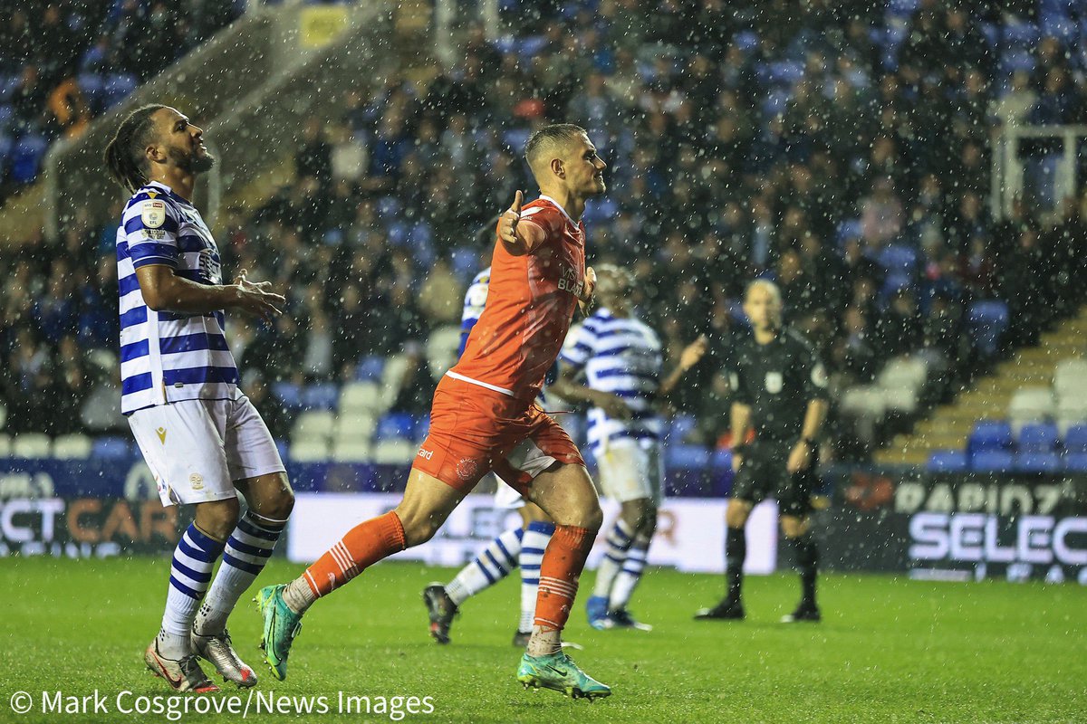 Mark_Cozy's tweet photo. When @yates_jerry of @BlackpoolFC has a screamer 👊🏼
@news_images_uk official club photography for Blackpool
#UTMP 🧡
#blackpoolfc #SkyBetChampionship #soccer #football #markcozy #newsimages https://t.co/i94jKK8WKV