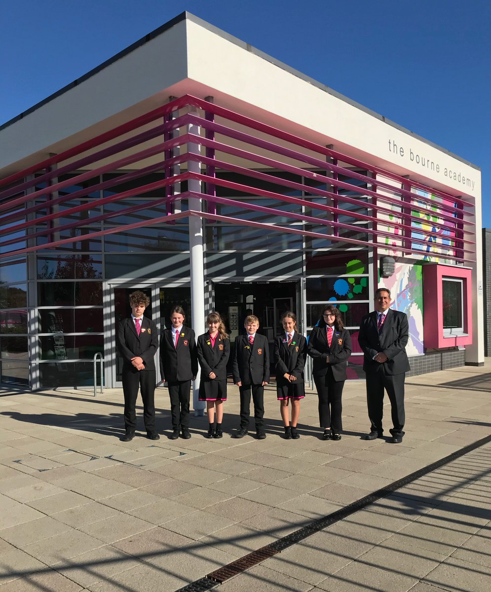 BourneAcademy's tweet photo. We are pleased to welcome our new student council members who were presented with their badges this week! We are looking forward to their brilliant ideas they will come up with for anti-bullying week and all their suggestions in the future.
#BournetoAspire https://t.co/N8JVbcZRSB
