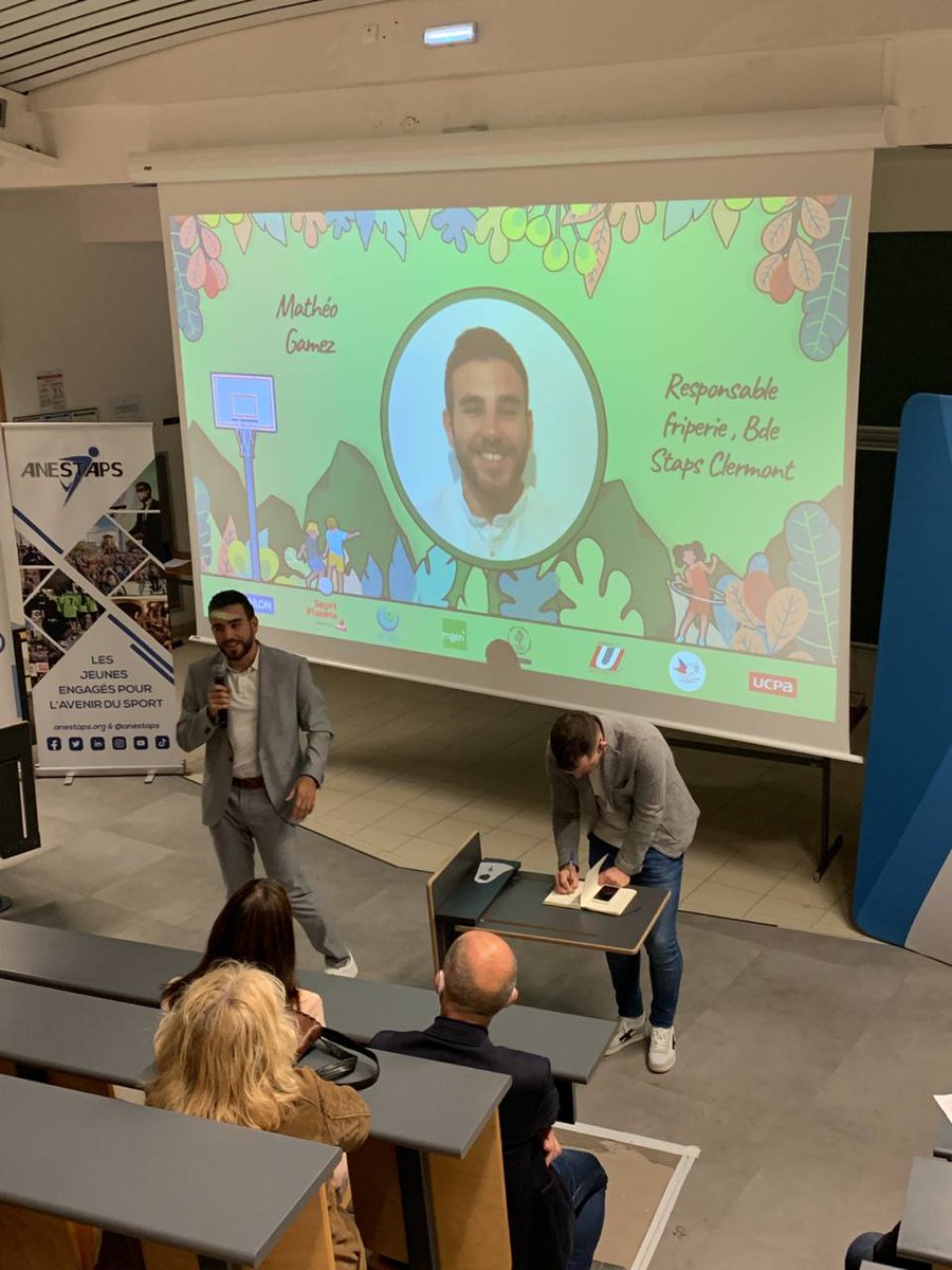 ANESTAPS's tweet photo. [ Friperie Sport Planète ⛹️����] 

@MateoGamez_, responsable de ce projet au @Bde_Staps_Clf, revient sur les travaux engagés afin de développer la Friperie clermontoise.

🤝Il rappelle que l’accompagnement des nombreux partenaires est essentiel pour répondre aux besoins des étu. https://t.co/hVqUYrIuZh