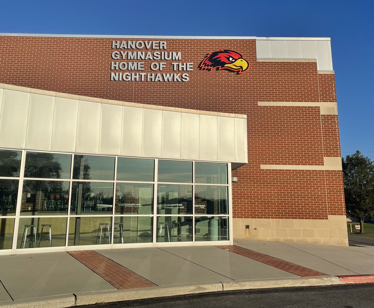 HHawkHouse's tweet photo. Thank you @HanoverPublic for the #hpsdawesome new Nighthawk on the @HanoverHS building! Looks great! #hpsdshoutout to our maintenance staff. https://t.co/ll758Jn9Bl