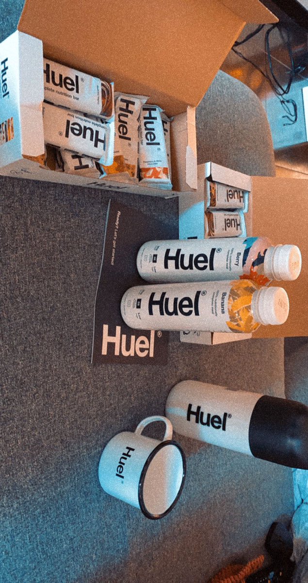 PerfectoWoW's tweet photo. Big up to all my main mans @huel for sending me a care package. If you’re looking for a healthy alternative &amp; don’t want to cook, this is it.
Fav flavor is vanilla rdy to drink(choco 2nd) https://t.co/w2zUtI2MXx