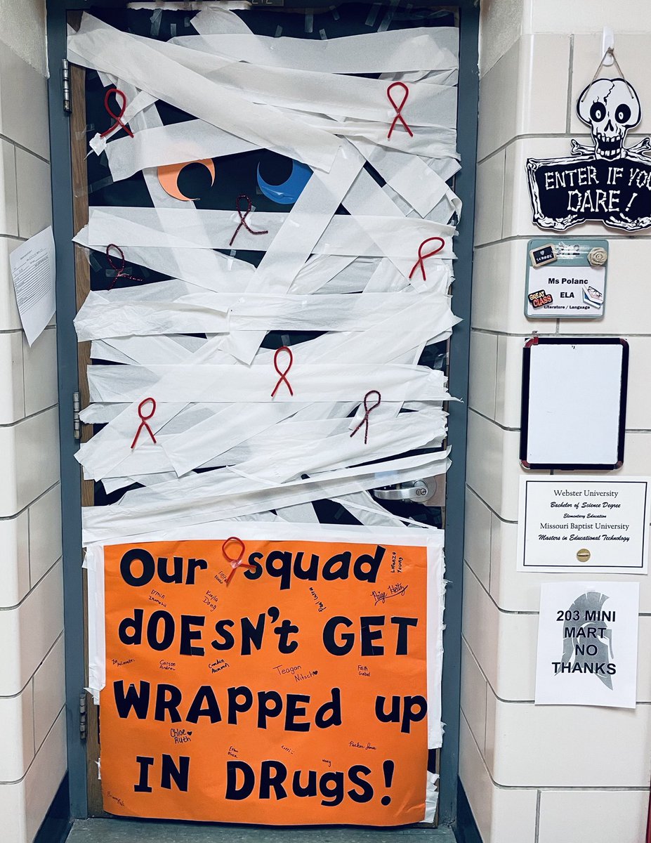 Polancoms's tweet photo. Door Decorating for #RedRibbonWeek @OakvilleMiddle @MehlvilleSD #SpartanStrong https://t.co/KTrhhENuco