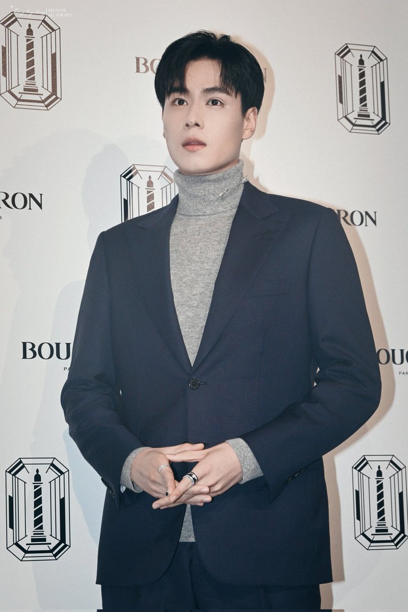 yitian_L's tweet photo. 211021 Boucheron 행사

오 늘 도 잘 생 김

#HuYiTian #胡一天 #호일천 https://t.co/xVeIUmyaze