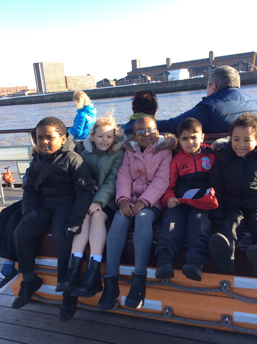 Year2Kingsley's tweet photo. Class 2T had an amazing morning travelling across the River Mersey on the ferry. The sun was shining for us and we saw lots of famous Liverpool landmarks. @Year2Kingsley @KingsleyLpoolHT #merseyferry #kingsleyschool #year2 https://t.co/ELgS8MQAGV