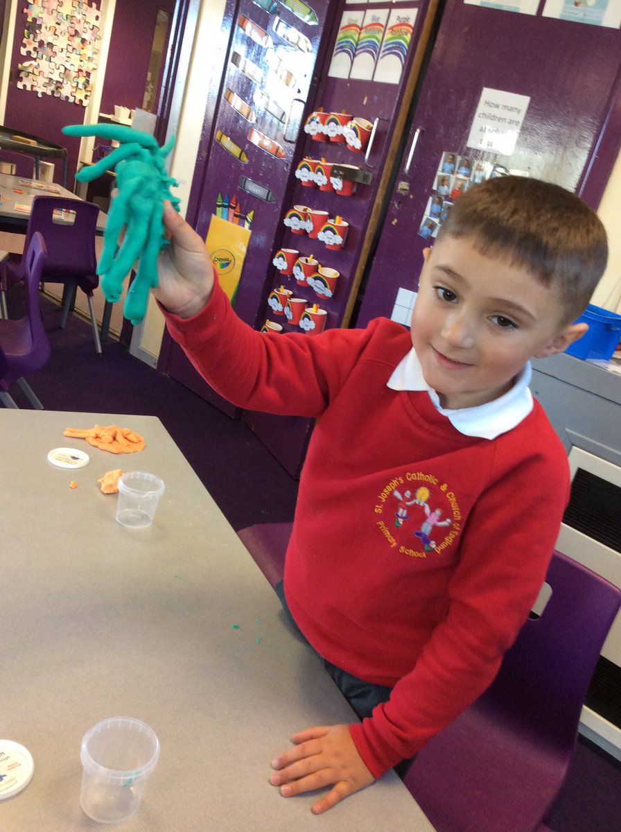 SteadLianne's tweet image. This afternoon we have looked at the celebration of Hanukkah. We created a Menorah using playdough .#eyfsUTW #eyfsCL @_MrsBG