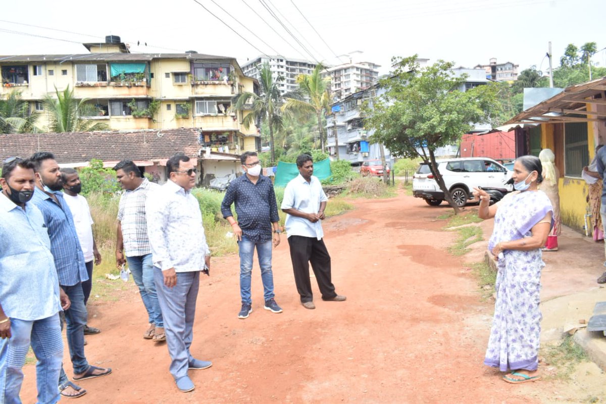 MauvinGodinho's tweet photo. Took up the long-pending work of Desilting of the #Pond & cleared the bushes at #Salkar #Chawl, #Vaddem with the help of Poclain Machine.
#MauvinGodinho #DabolimFirst #TransportMinister #PanchayatMinister #BJP #BJP4Dabolim #MauvinArmy #MauvinForDabolim #YuvaMorchaDabolim https://t.co/XtpoHm6H6s