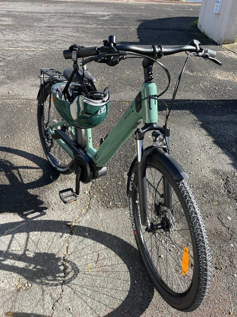 PPoitiers's tweet image. Je découvre le vélotaf 2.0 😍 Dommage que le travail soit si près de la maison 😅 #velotaf