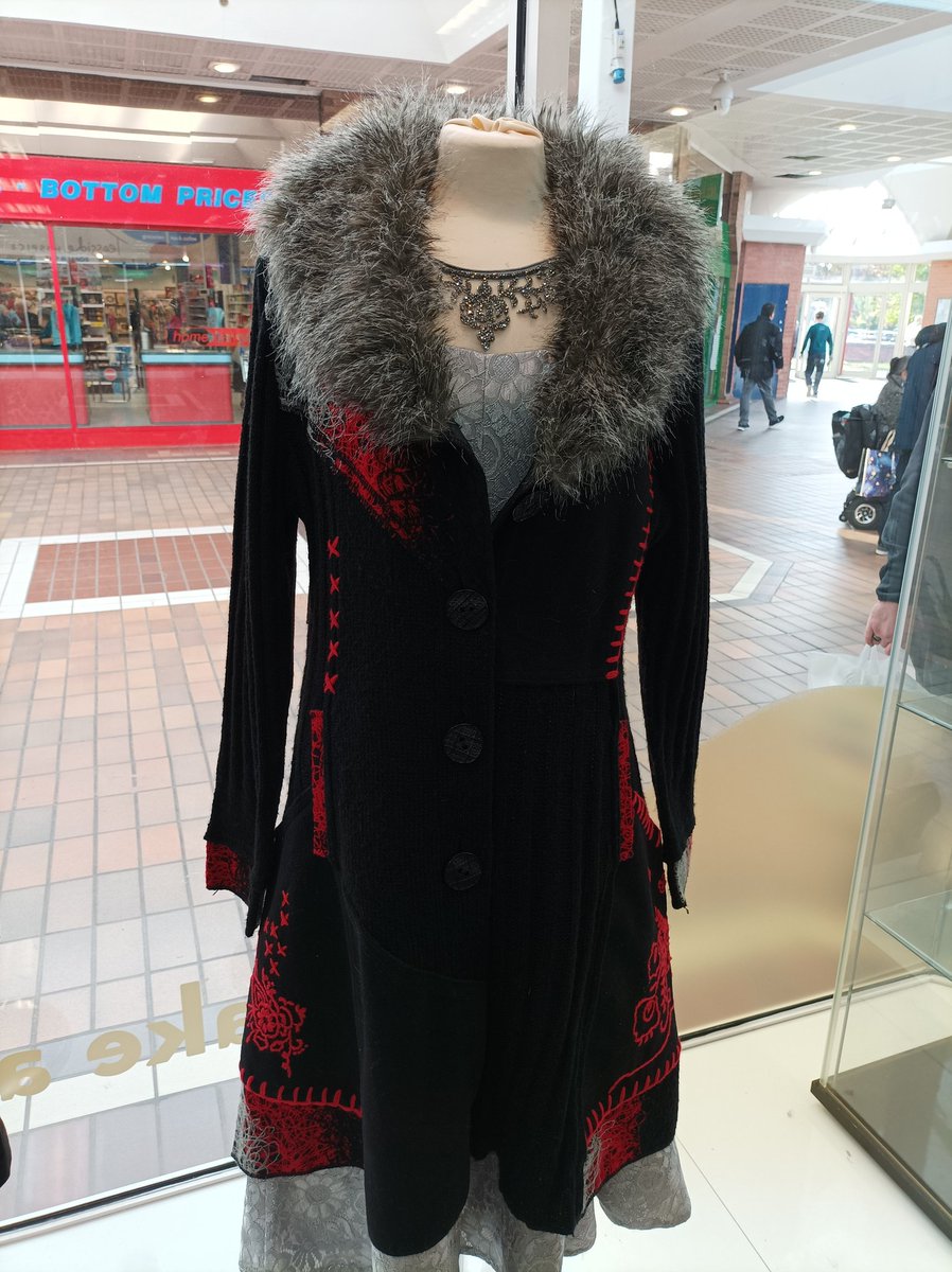 THCoulbyNewham's tweet photo. Halloween 🎃🧟👿 in style! @THCoulbyNewham @ParkwayShopping https://t.co/j899Z6E2Av
