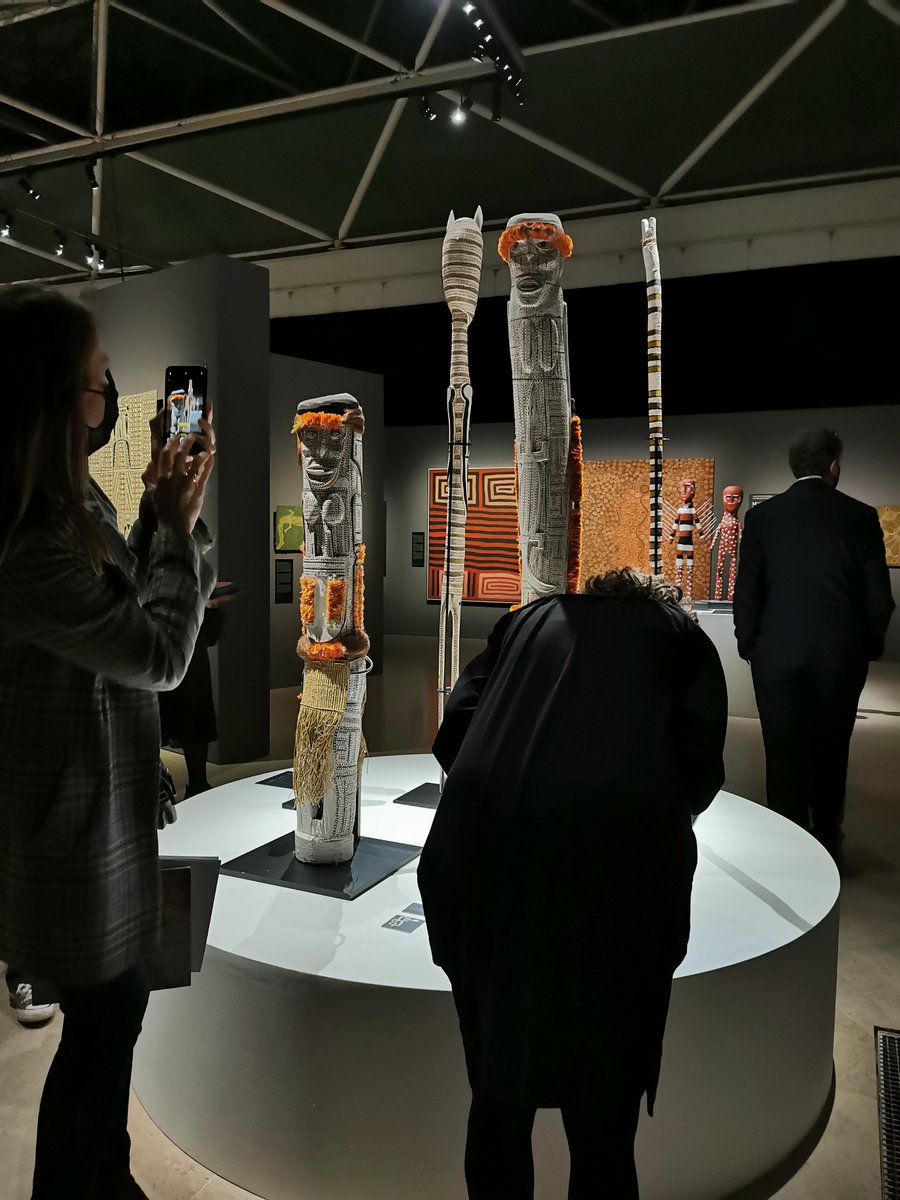 This morning a press conference took place at the museum to announce the forthcoming opening of our new exhibition of australian aboriginal art opening tomorrow! bit.ly/3B3v732 #BeforeTimeBegan @FondationOpale @ThomasDermine
