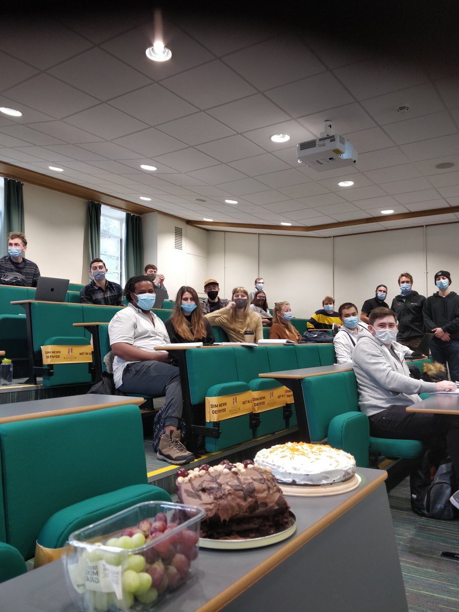 Very much enjoyed our discussion of values and cake with the @BangorSNS masters in conservation and land management students. Excellent baking and excellent presentations! @juliapgjones sorry you missed out on the cake!