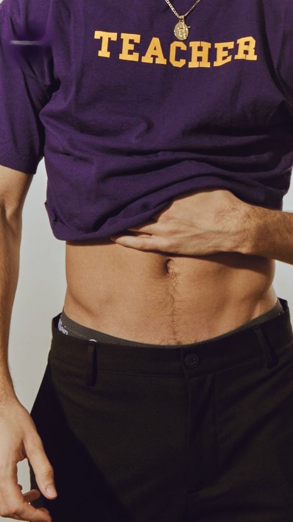 🟣 𝙀𝙡 𝙘𝙤𝙡𝙤𝙧 𝑽𝒊𝒐𝒍𝒆𝒕𝒂 ...

Se dice que las personas amantes del violeta tienen mentes libres de prejuicios y se separan de los dogmas establecidos,que les gusta la magia,y que tratan de disfrutar al máximo de los cristalinos sentimientos del corazón.
#freerol #sexrol