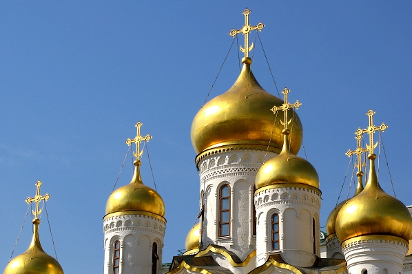 JamesGRickards's tweet image. Russia's back in the game. They added 3.1 metric tonnes of gold to reserves in Sept. bringing their total to 2,299 metric tonnes. It's not about whether Russia likes or dislikes gold. It's about managing gold to 20% of total reserves. Still, they do know how to buy the dips.