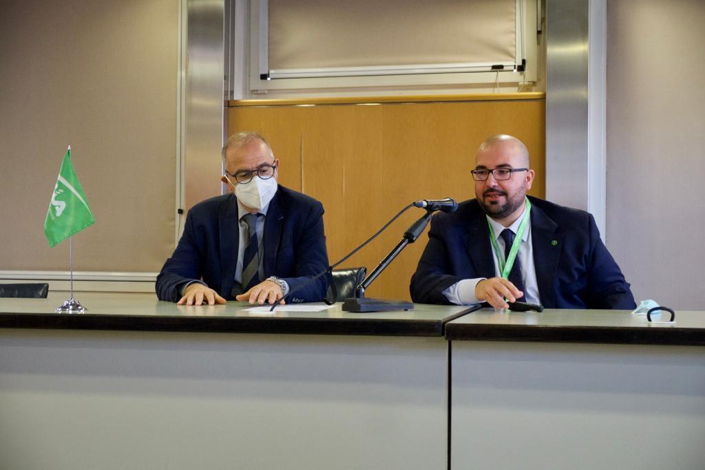 Agia_Cia's tweet photo. Secondo evento a @EimaInt 2021 di #Agia e #AèV - @Cia_Agricoltura 👩🌾
Nel focus il progetto #Ue @farminfin e le priorità: #finanza in #agricoltura come strumento di accesso alle risorse; più #formazione specifica e #Farminfin aggregatore e promotore di lavoro comune 🇪🇺 https://t.co/HcMwLN7Mtj