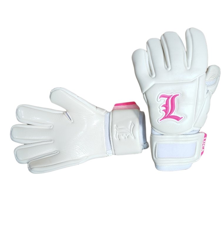 🧤❗GLOVE GIVEAWAY❗🧤
TO WIN A PAIR OF ONE OF OUR NEW GLOVES BELOW, SIMPLY FOLLOW ALL THESE STEPS:

✅ LIKE THIS POST
✅ RETWEET POST 
✅ TAG 3 FELLOW KEEPERS
✅ FOLLOW OUR PAGE

WINNER PICKED AT RANDOM ON SUNDAY 31st OCTOBER @ 21:00

GOOD LUCK 🍀🍀🍀