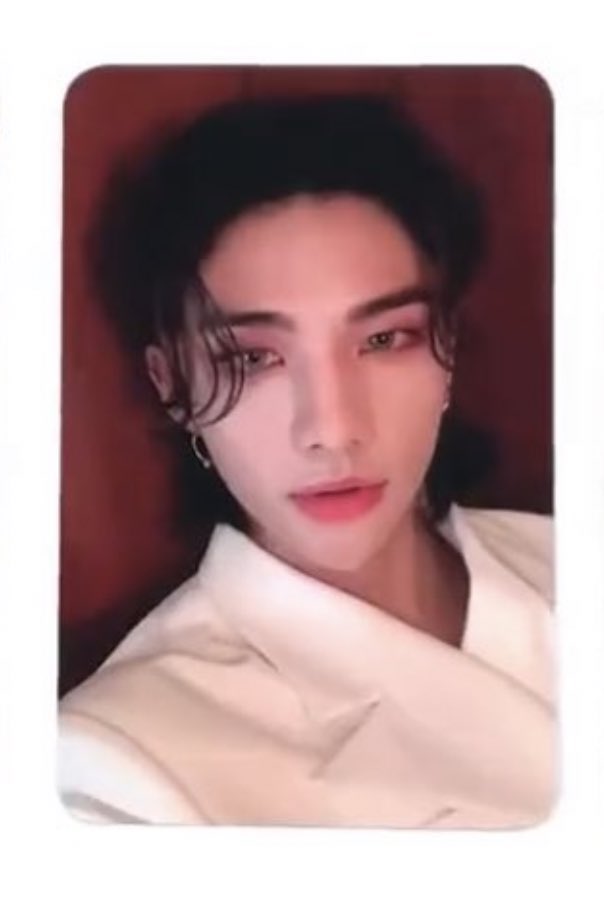 wtb lfs help rt stray kids noeasy subk hyunjin pob red lights