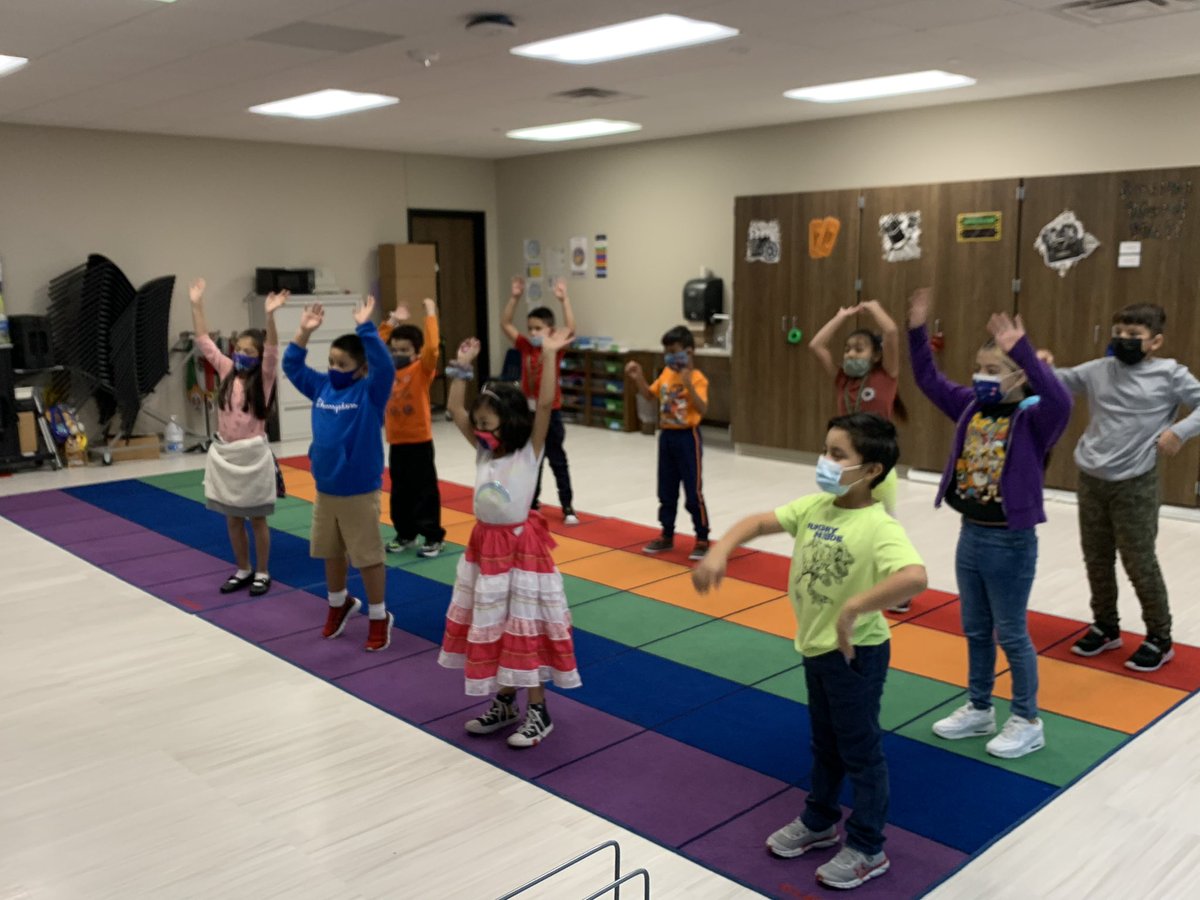 playermadeink's tweet photo. @Anderson_AISD Drama students in a creative expression activity! @AldineISD @DrCrystalWatson @drgoffney @aldinefinearts https://t.co/BTAYw8P6NN
