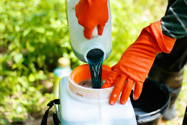 Tests et conformité résistance EPI au produits chimiques, EPI risque chimique produits phytosanitaires (gant, vêtement, chaussure) buff.ly/3gKLVC3