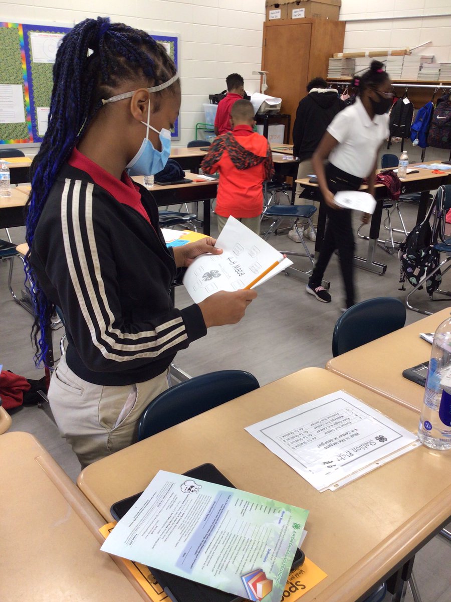 RTurnerFLE's tweet photo. Welcome Back @libertycounty4h Our monthly 4-H classes resumed today.  Students had a great time actively participating in a 4-H maze/scavenger hunt #wearefle
@crocker_lcss @alawsonFLE @sukaratana_lcss https://t.co/Dy154cDI2B