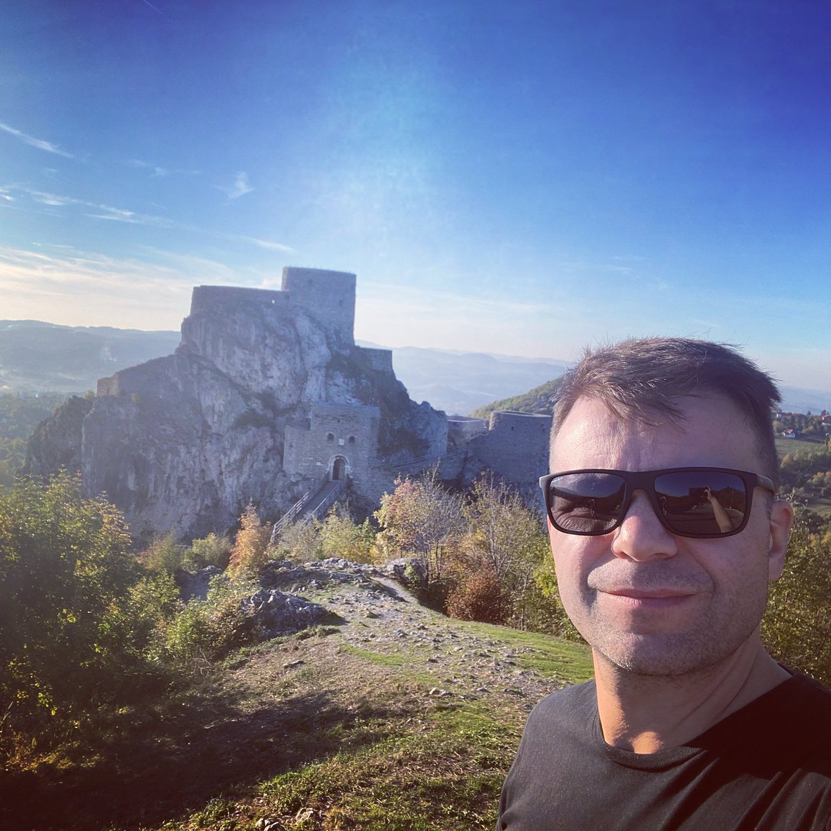 nmakarevic's tweet photo. Tvrtkov dvorac #tvrtko #kralj #kraljtvrtko #kraljtvrtkokotromanić #kraljtvtrkoprvi #kotromanić #castle #bih #bosna #bosnaihercegovina https://t.co/lzTaayE0B3