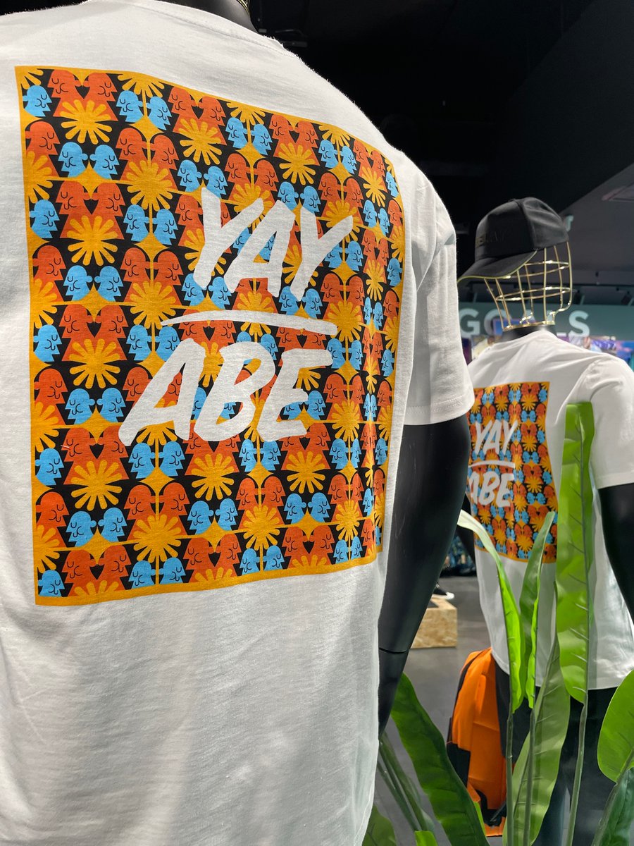 FatLipRussell's tweet photo. Ya boy did the things with this Markham collab. Out now ❤️🥰 https://t.co/IYZSUMr5rg