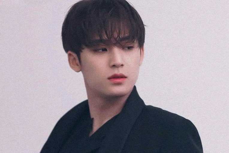 brightafterainn's tweet photo. ーTENGGAT⏳

minwon au

(MG punya segudang alasan untuk WW masuk di list Don’ts-nya. tapi katanya, benih cinta dan nggak suka itu tipis bedanya; hingga saat betul mulai ada rasa, sulit diungkapkan dalam kata-kata; rasa yang di luar rencana, yang membawa luka bersamanya.) https://t.co/ra2jV6y16X