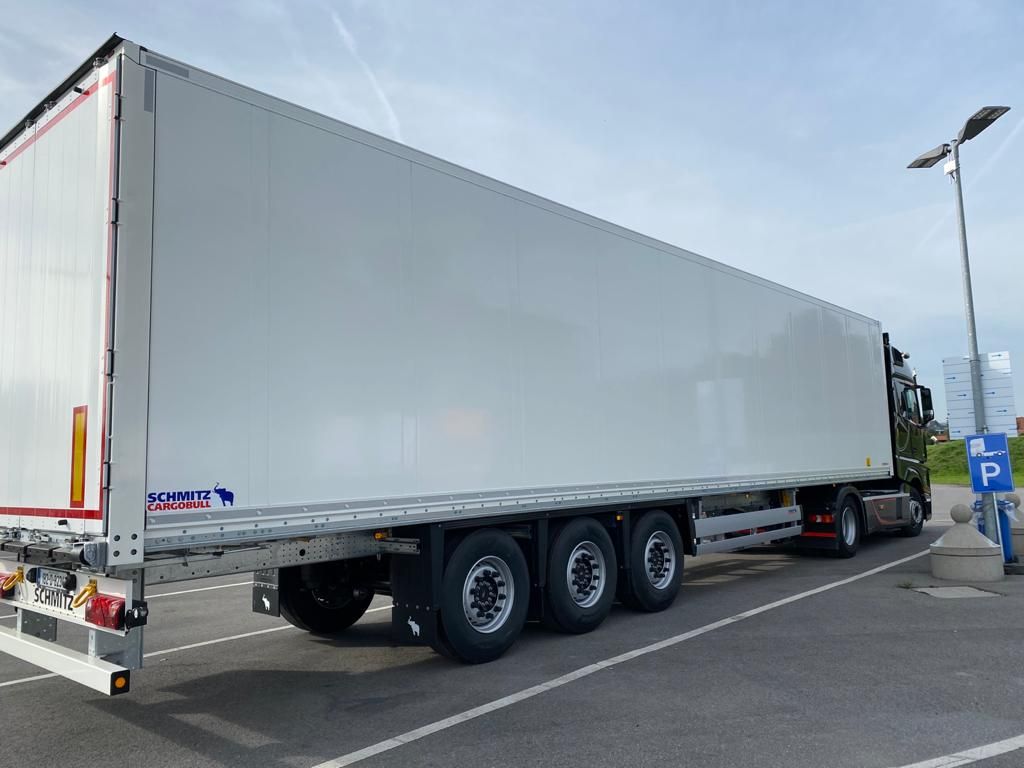 ATC_Logistics's tweet photo. As the launch of our new branding approaches, our trucks are being primed for the fresh look.
#atclogistics #newbranding #2022planning https://t.co/leeEnUFGRD