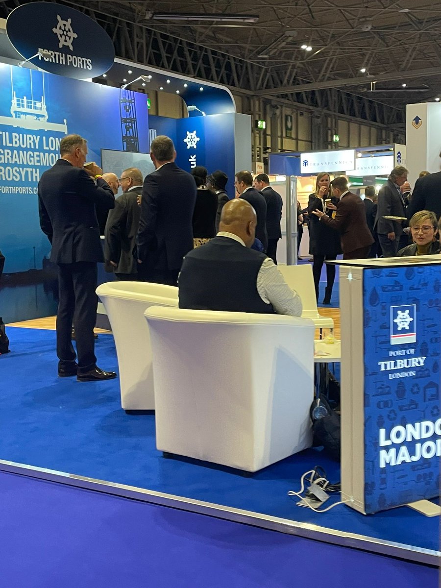 forthports's tweet photo. That’s a wrap! Thanks to everyone who came to see us during @multimodal. We enjoyed meeting you all.Big thanks to #Multimodal team for a great event. If you didn’t manage to see us, please visit our website to find out more about #FreightHubs across the UK https://t.co/xphWuFHplS https://t.co/McHq22JCKp