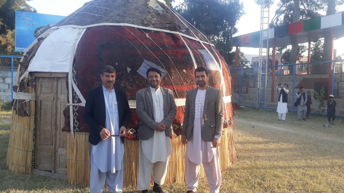 rezwanifaryab's tweet photo. میمنه شهریده ۲۹ میزان اۉزبېک تیلی کونیگه تیارگرلیکلر دوامی بار؛بو بیرم نی جان دل بیلن استقبال قیله میز!

#جمعه کونی میمنه پارکی (۱۳۹۹/میزان/۲۵)
#اوی_؛تاریخی ومدرن معمارلیک اوز عصریده https://t.co/a4E8aTjnTQ https://t.co/qXfKl2YkuM