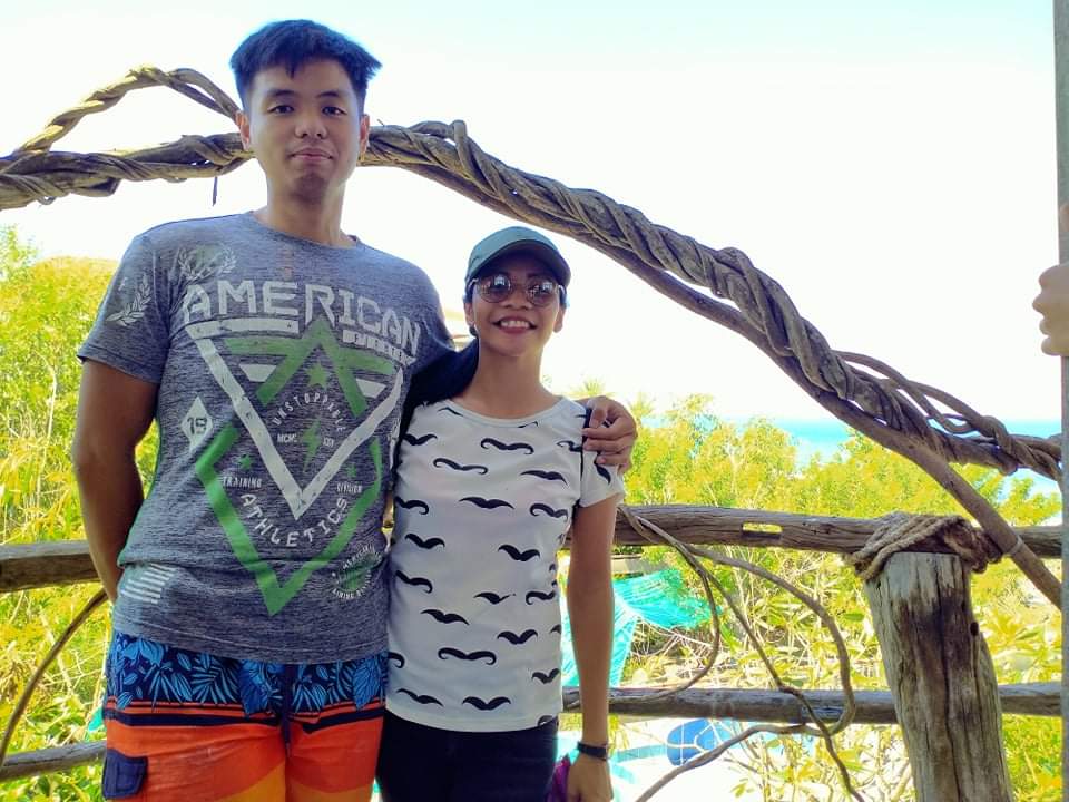 AteAngela0407's tweet photo. Kinaya nya ang fear of heights para sa picture namin💓
Proud of you,love💓 https://t.co/MsLnnhbCEA