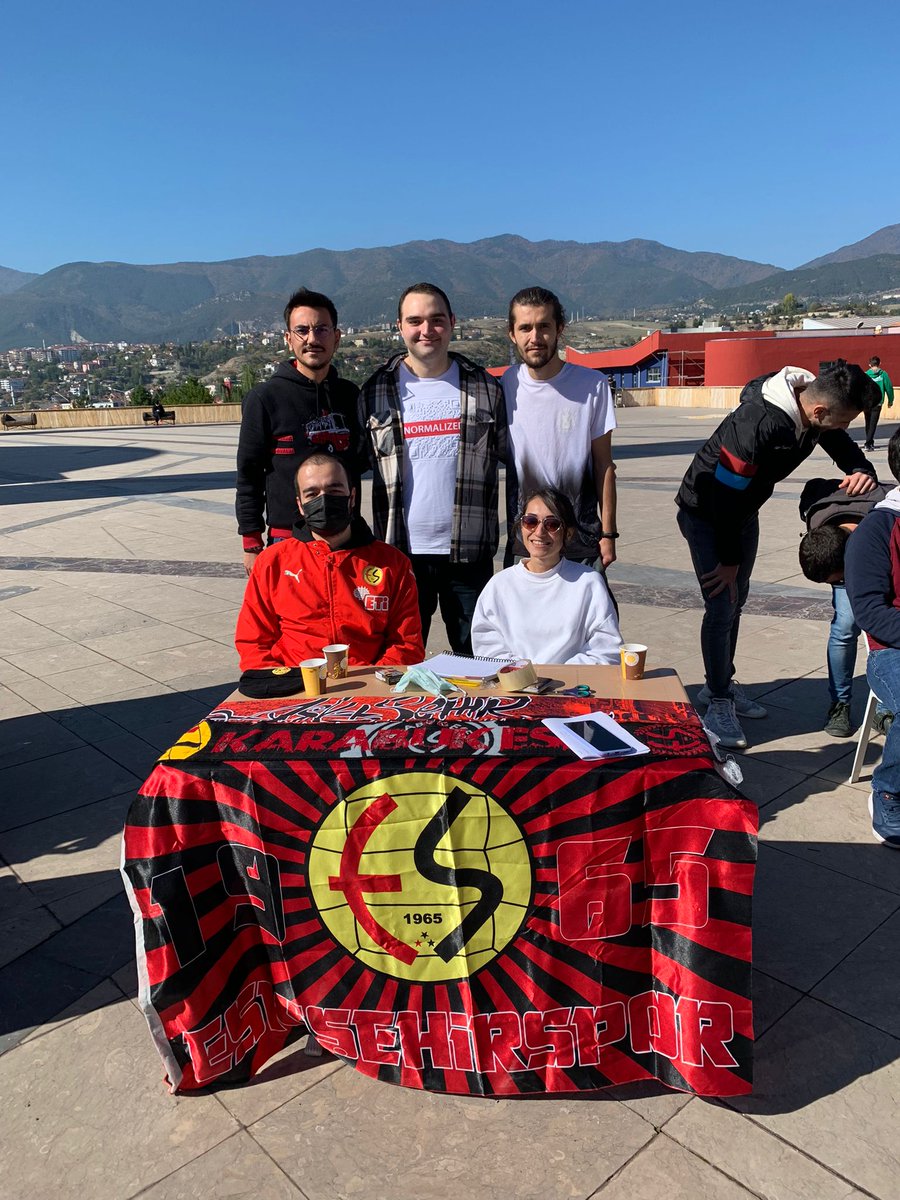 Gurbetin Yıkılmaz Kalesi olarak standımızı açtık. Eskişehirspor'a gönül vermiş bütün renktaşlarımızı bekliyoruz.
#Eskişehirspor 
#KarabükESES