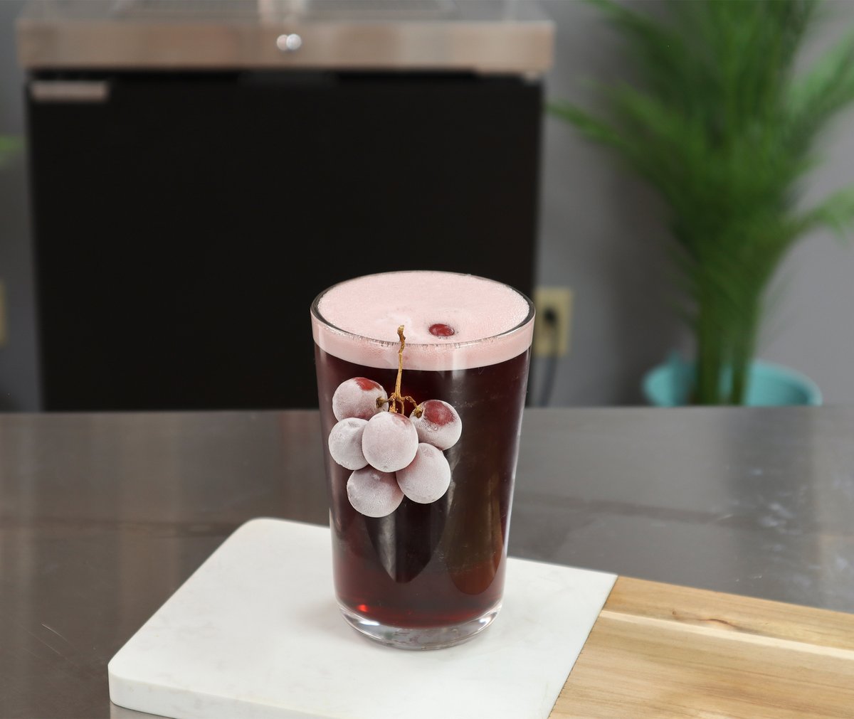 Embrace the cold with Nitro-Infused Grape Juice with frozen Grape garnish. youtu.be/NLnoX5843VA
#grapejuice
#cascade
#nitro
#beverage
#nitroinfusion
#enhancedbeveragesolutions
#infuse
#grape
#grapes
#juice
#fruitjuice