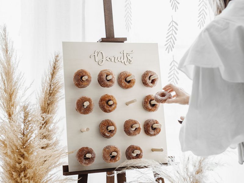 SOPORTE MADERA PARA DONUTS 🍩 
.
Descubre todos los modelos disponibles en nuestra tienda online labodainventada.com
.
#candybar #donuts #donut #donutlover #donutwall #donutparty #donutbar