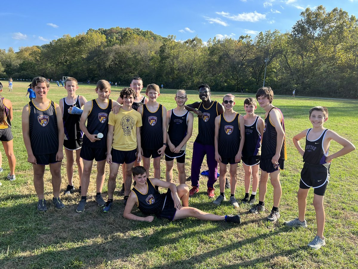 mrwalkerahs's tweet photo. @AFFTONATHLETICS great meet yesterday for Affton XC! 2/3 of the team got a 5k PR! Senior Capitans Madison Peroutka &amp; Jaellyn Mujanovic met career goals! Team had a great Senior Night Celebration at Chevys after! #afftonstrong #afftonxc https://t.co/JJXLUKFXhJ
