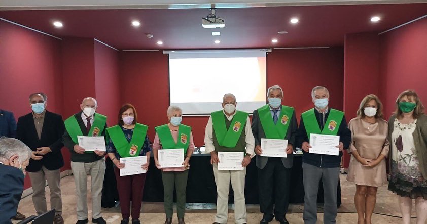 unileon's tweet photo. 🎓 @Unileon_ponfe acogió la ceremonia de inauguración del curso 21-22 del Programa Interuniversitario de la Experiencia de #Unileon.
#Unileonponferrada #programadelaexperiencia #piex #ponferrada
✅Más información: https://t.co/rYaa4QB5LK https://t.co/SaZaOWt9gV