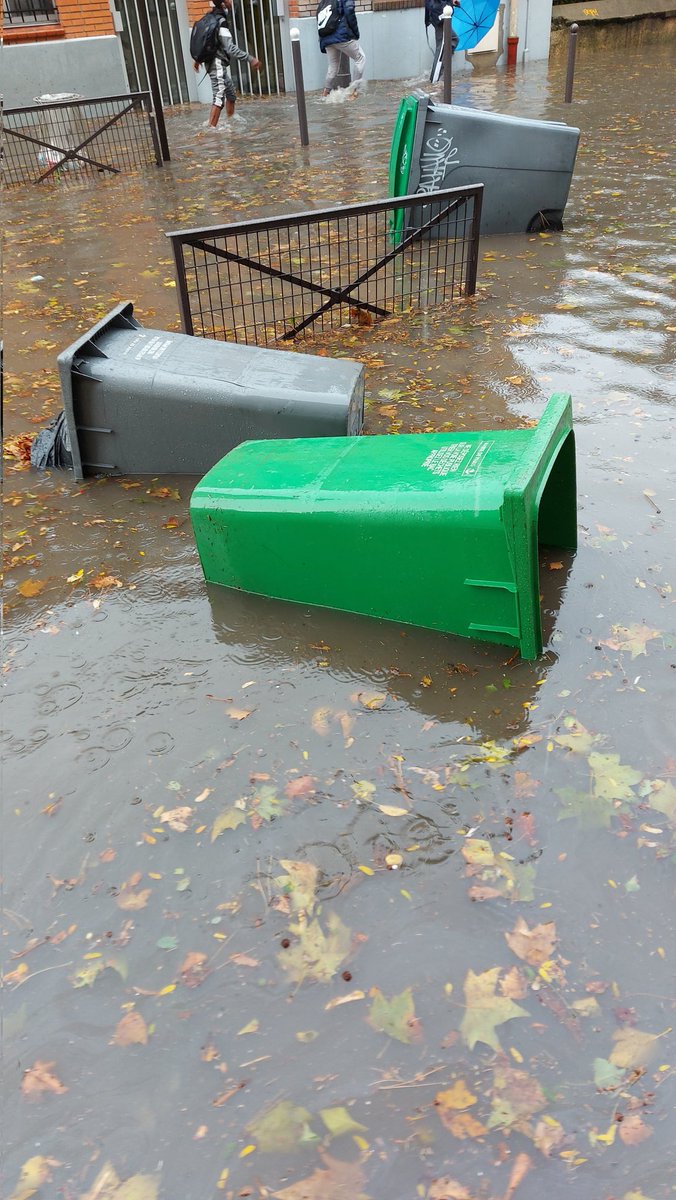 Prisonniers des eaux au 40 rue Corvisart !!! 😡#paris13