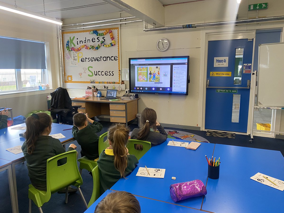 MissCalderKPS's tweet photo. Primary 4b have really enjoyed taking part in @MarionCochrane1’s Reciprocal Reading lessons. We loved today’s story ‘The Tunnel’ for our summarising lesson and were able to use all four strategies successfully throughout 🌟📖🔍✏️ @KnightsridgePr1 https://t.co/JaX3Fi4uGM