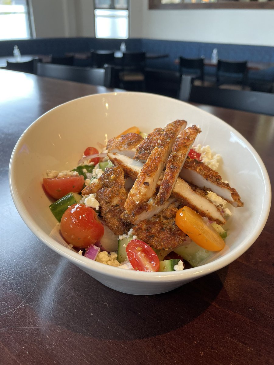 142yeg's tweet photo. One of our new menu items is “My Pa’s Famous Greek Salad” & it is quickly becoming one our most popular menu items!
Make it a full meal by adding a grilled chicken breast, grilled salmon, or blackened chicken as featured here.
#LetsGoOilers #Yeg #Oilers #YegFood #OneFourTwoYeg https://t.co/G4XAXFGIWm
