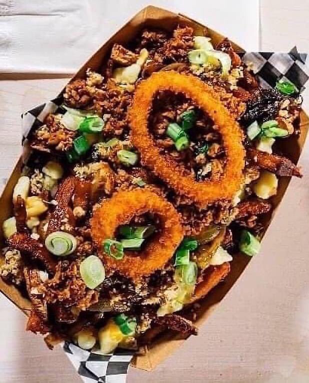 SaucyMouthTruck's tweet photo. #FoodToFillYourFace Our favs: MOTHER OF DRAGONS Rice Bowl (v/gf), THE HOT MESS Nfld Fries and SEOUL SISTER Korean Street Fries w/ Gochujang & a fried egg! ORDER ONLINE and pick it up, eat inside @LandwashBrewery or local delivery w/ @GoodToGoApp
https://t.co/KaEOHmuXaC
🍔🍟🥗🤗 https://t.co/dBDIpwVAv0
