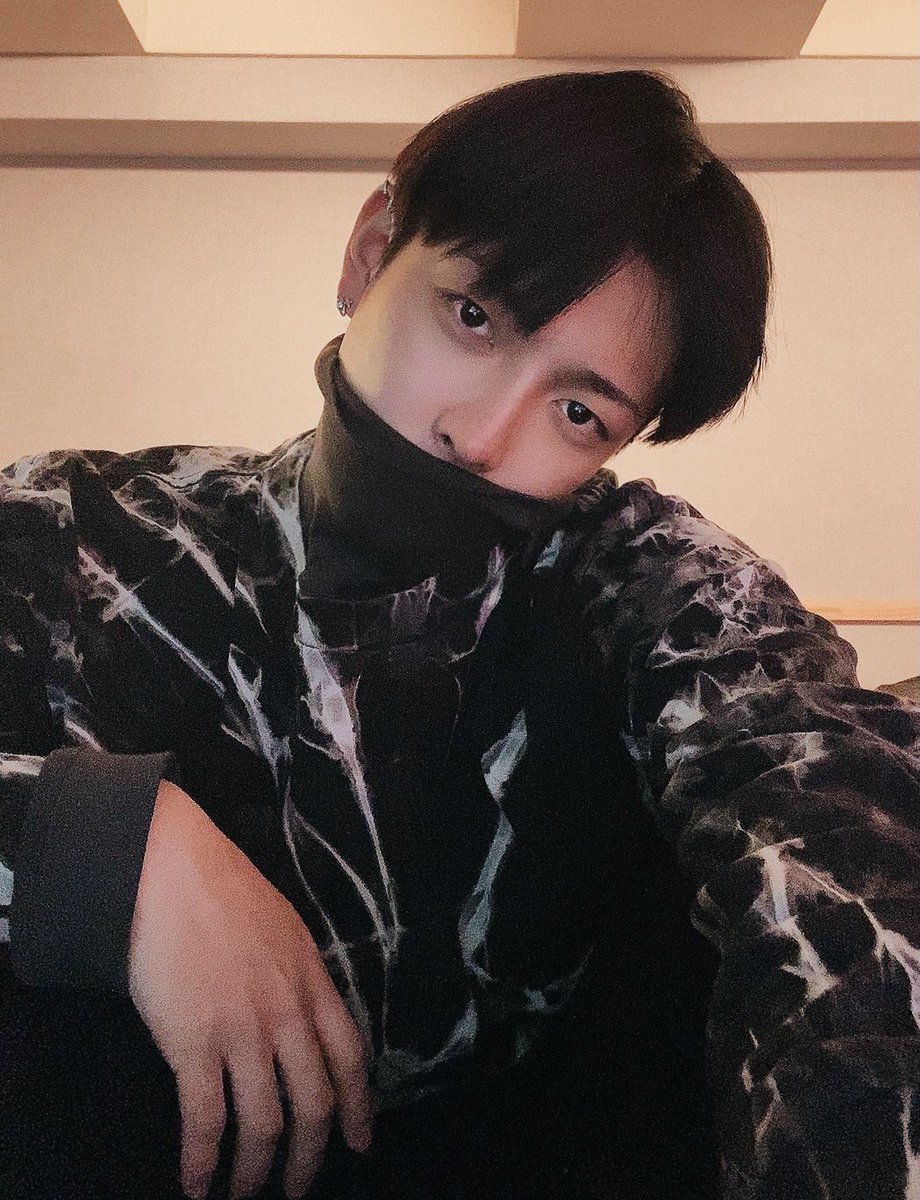 tinyhongs's tweet image. hongjoong told me to post this 

#AtinySelcaDay #ATSD
#에이티즈 #ATEEZ @ATEEZofficial