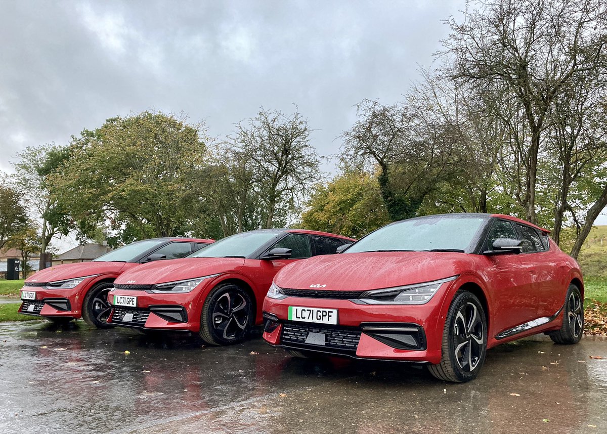 Finally, a big shout out to the whole <a href="/KiaUKPR/">Kia UK PR</a> team, who organised a very enjoyable launch. Made even more so because I grew up just 14 miles away from the <a href="/WildernessResUK/">Wilderness Reserve</a> venue, and only had to drive 23 miles to the start of the event. 👏🏻 Very rare! Report soon in <a href="/AutoVoltMag/">Autovolt Magazine</a>.