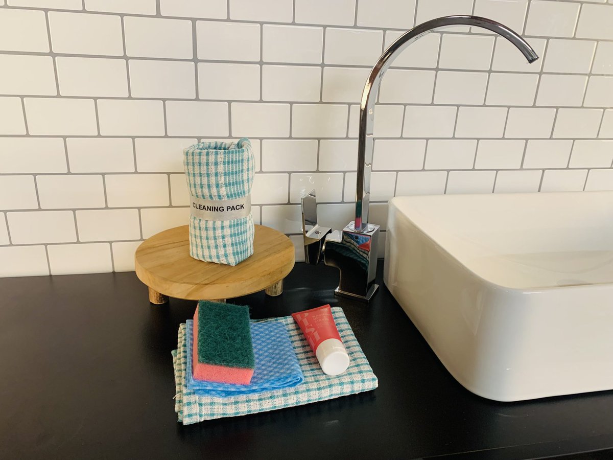 💡 PRODUCT SPOTLIGHT  💡
These rolled kitchen packs from Walter Geering are a great way to welcome your guests. Not only do they provide essential kitchen cleaning items, they encourage and promote cleanliness. Perfect for holiday parks, self catering accommodation, for example.