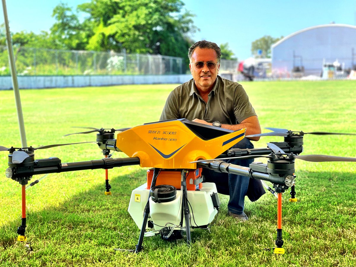 TojoyMexico's tweet photo. ¡Bienvenido a #México, #HanheDrones! Gracias @lofagro  por confiar en TOJOY México y apostar por la #tecnología #china para beneficiar a la #agricultura mexicana. 
@ErnieZV @FragozoCesar https://t.co/NtzRtgFUBD