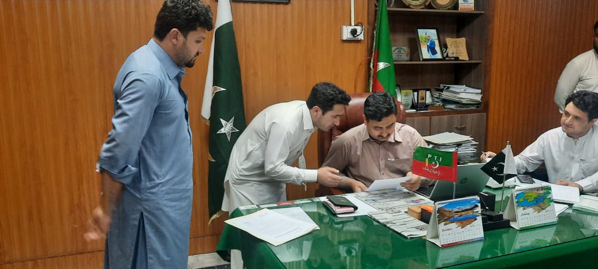 BintSalar's tweet photo. The speed of the boss ( working committee/core committee) is the speed of the team. 
#regularizecdldemployees https://t.co/GFrZM6lgJ3