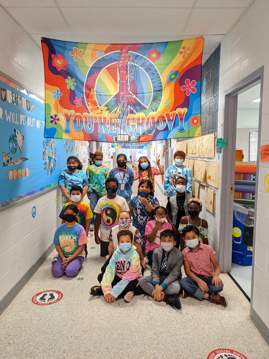 AmandaMcCurdy26's tweet photo. Rock Your School!!! Grades 3-5 Decades!!
#rockyourschool
#enterpriserockets
@getyourteachon https://t.co/1vHLDOSvJ8