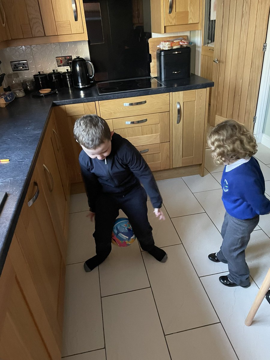 O is practicing his tricks after a fabulous workshop today <a href="/LadywoodKH/">Ladywood Primary and Nursery School</a> <a href="/PaulSaxton17/">Paul Saxton</a> <a href="/embarkfed/">Embark Federation</a> <a href="/Dan_Magness/">Dan Magness</a>