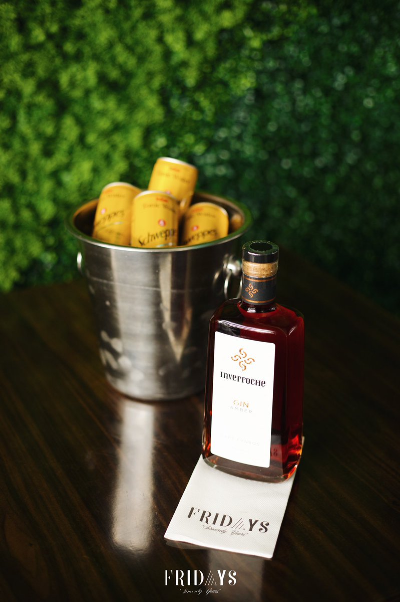 FRIDAYS_restaurant tweet media