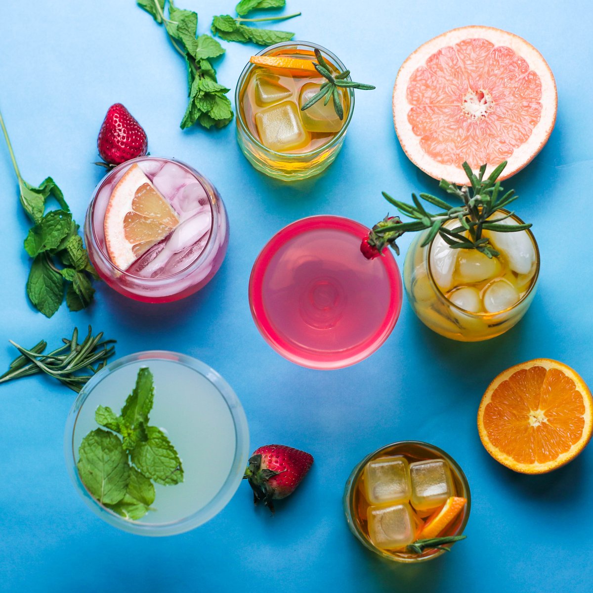 What kind of cocktail you feelin’ today? 🌵🍹⛱