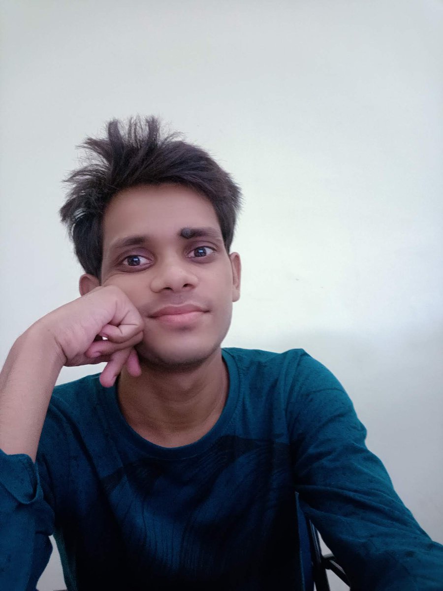 sgtvnewthinking's tweet photo. बड़ो का साथ बुजुर्गों का आशीर्वाद शिक्षा की दुनिया में एक नई मिशाल 
गांव में पढ़ने वाले बच्चों का सपना होगा पूरा  #ashishsaroj #talenttutorialsuriyawan #suriyawan #bhadohi #coaching #iiitmanipur #ashishsarojiiitmanipur #ashishsaroj https://t.co/Wwqv6kpbIK https://t.co/Fg9QyRwqzm