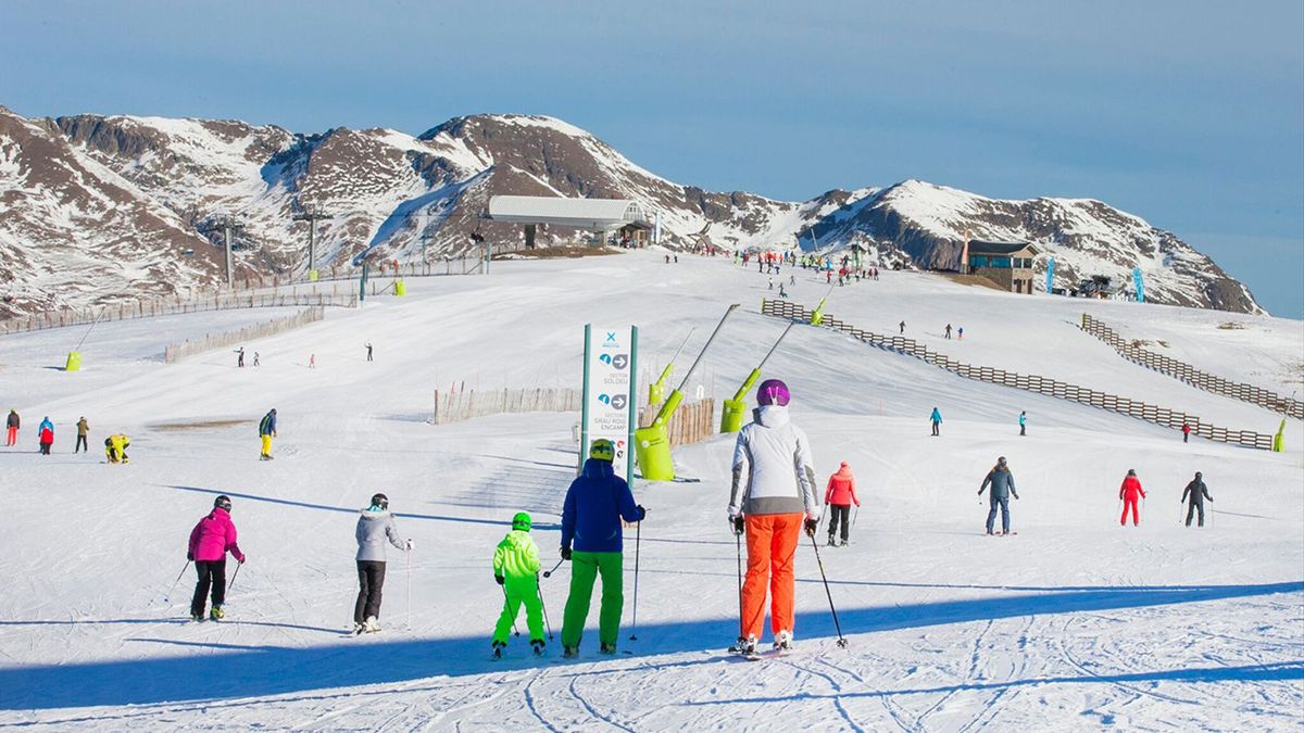 #Covid #Esquí | 🚠 Temporada d'esquí amb restriccions "molt lleus" als exteriors ⛷️
👉 ow.ly/4BPr50Gvpjc