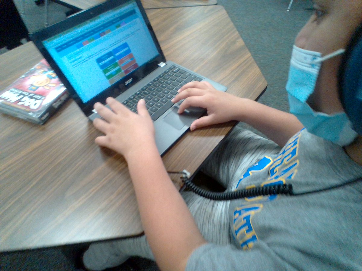 We added <a href="/PBS/">PBS</a> Learning Media to our Digital Library this week &amp; are completing SS Shorts today over reliable news info &amp; then locating nonfiction books on <a href="/TumbleBooks/">TumbleBooks📚</a> 4 grades 3-5 as we learn to be responsible digital citizens &amp; shopping Book Fair! <a href="/OESCards/">Oakland Elementary</a> <a href="/ChristiBeamTRT/">Christi Beam DLC</a>
